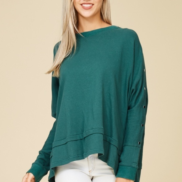 Crescent Madeline Hi Lo Sweater - Picture 3 of 4